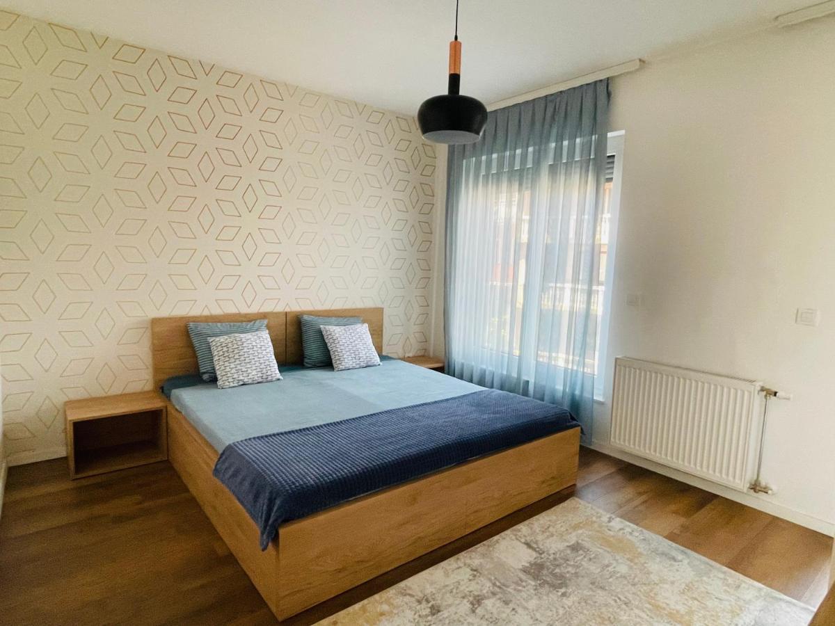 Tower Apartment Prishtine Bagian luar foto