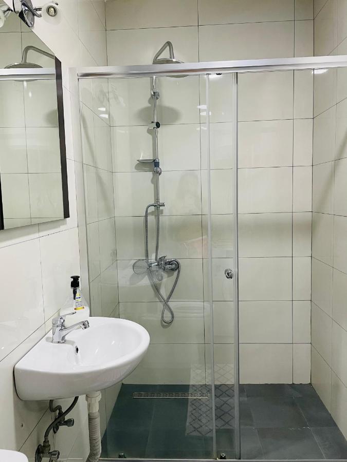 Tower Apartment Prishtine Bagian luar foto