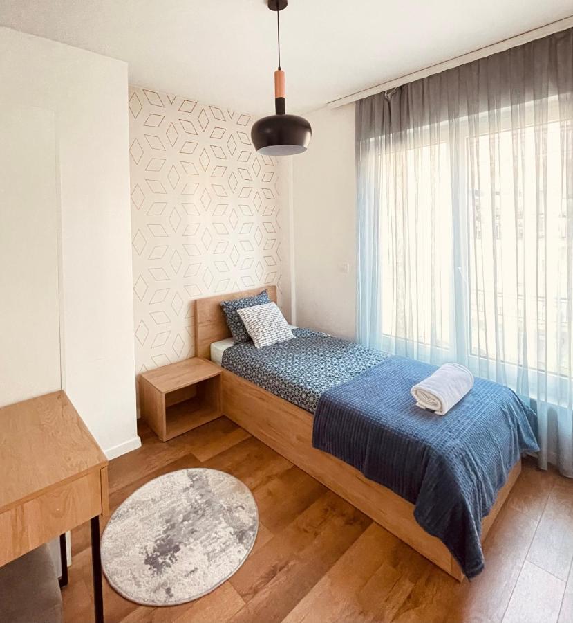 Tower Apartment Prishtine Bagian luar foto