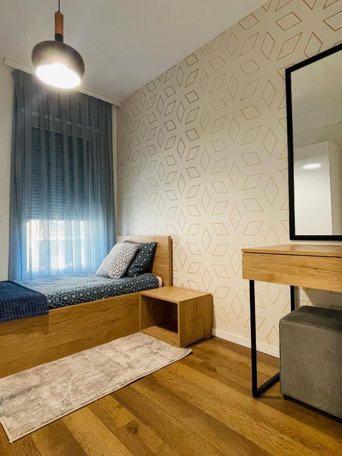 Tower Apartment Prishtine Bagian luar foto